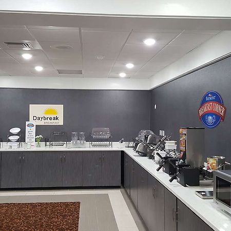 Baymont By Wyndham Grand Rapids Near Downtown Hotel Уайоминг Екстериор снимка