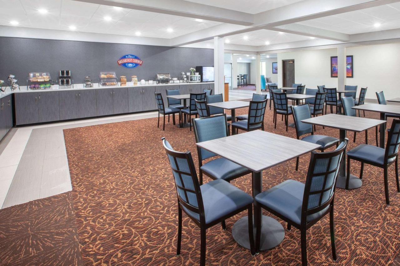Baymont By Wyndham Grand Rapids Near Downtown Hotel Уайоминг Екстериор снимка
